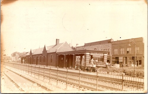 Real photo postcard q - photo, b.