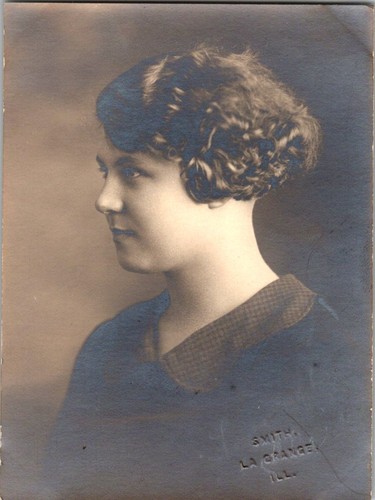 Young woman profile short - young, bob